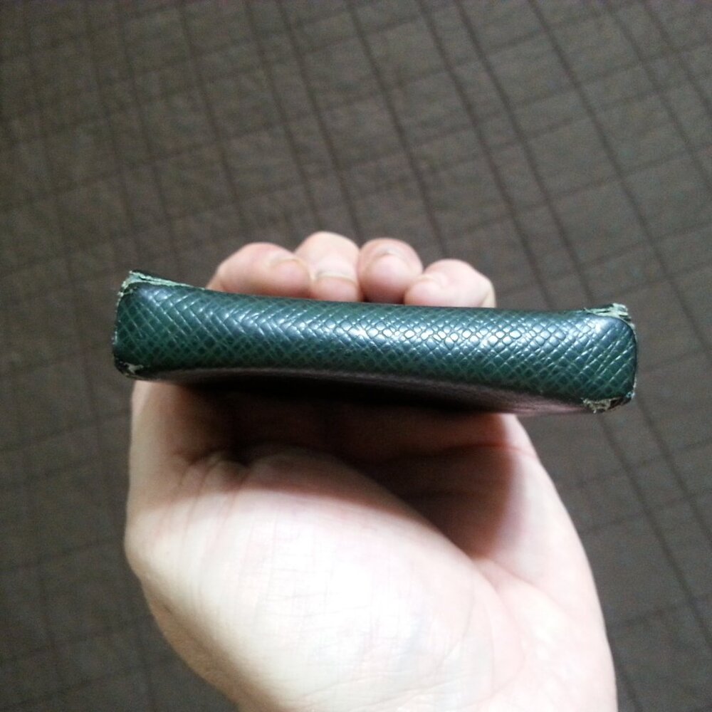 Vintage LV Louis Vuitton Taiga Leather Coin Wallet Case Holder Green  Women Men - Picture 16 of 16